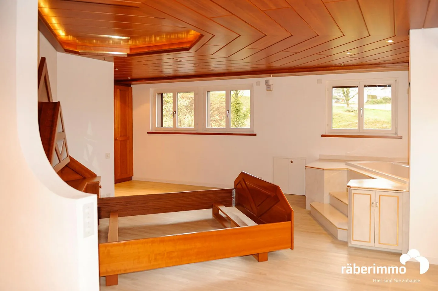 MULTI-FAMILY HOUSE WITH SPACE FOR GENERATIONS - Photo 7 of 13