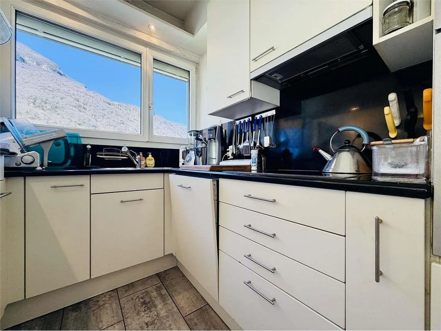 Semi-detached house with pool, garden and panoramic view in Riva San V - Photo 7 of 13