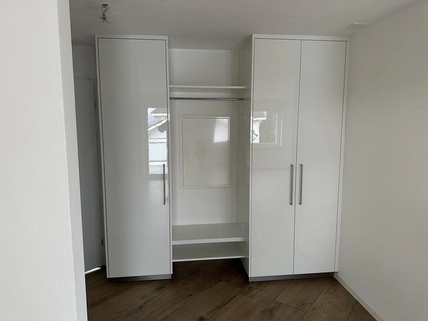 Ampio appartamento di 5½ stanze in una casa trifamiliare ben tenuta - Foto 10 di 18