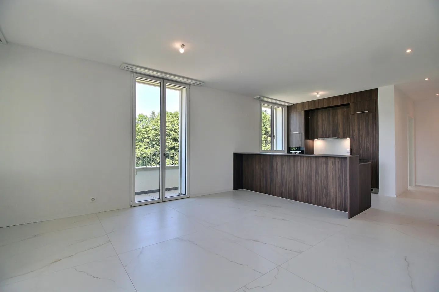 Eccezionale appartamento di 5,5 locali all'ultimo piano in affitto a Marly! - Foto 3 di 13