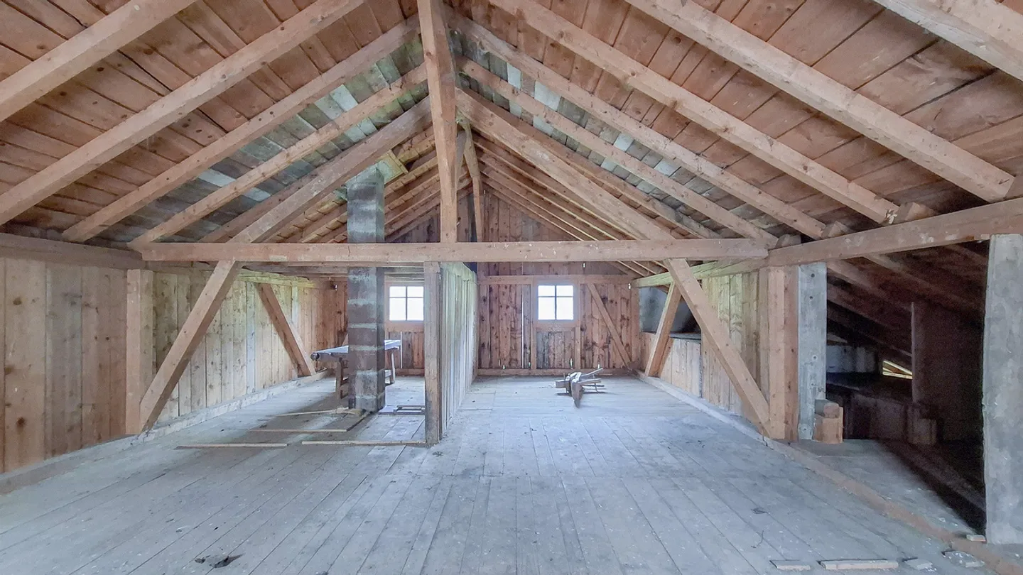 Ferme neuchâteloise à rénover avec grange et maison attenante - Photo 18 sur 25