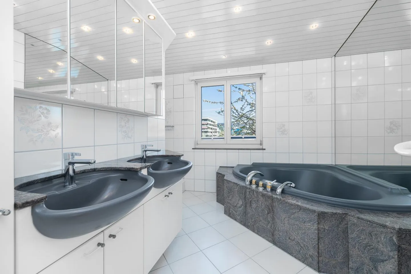 Central Location - Photo 5 of 7