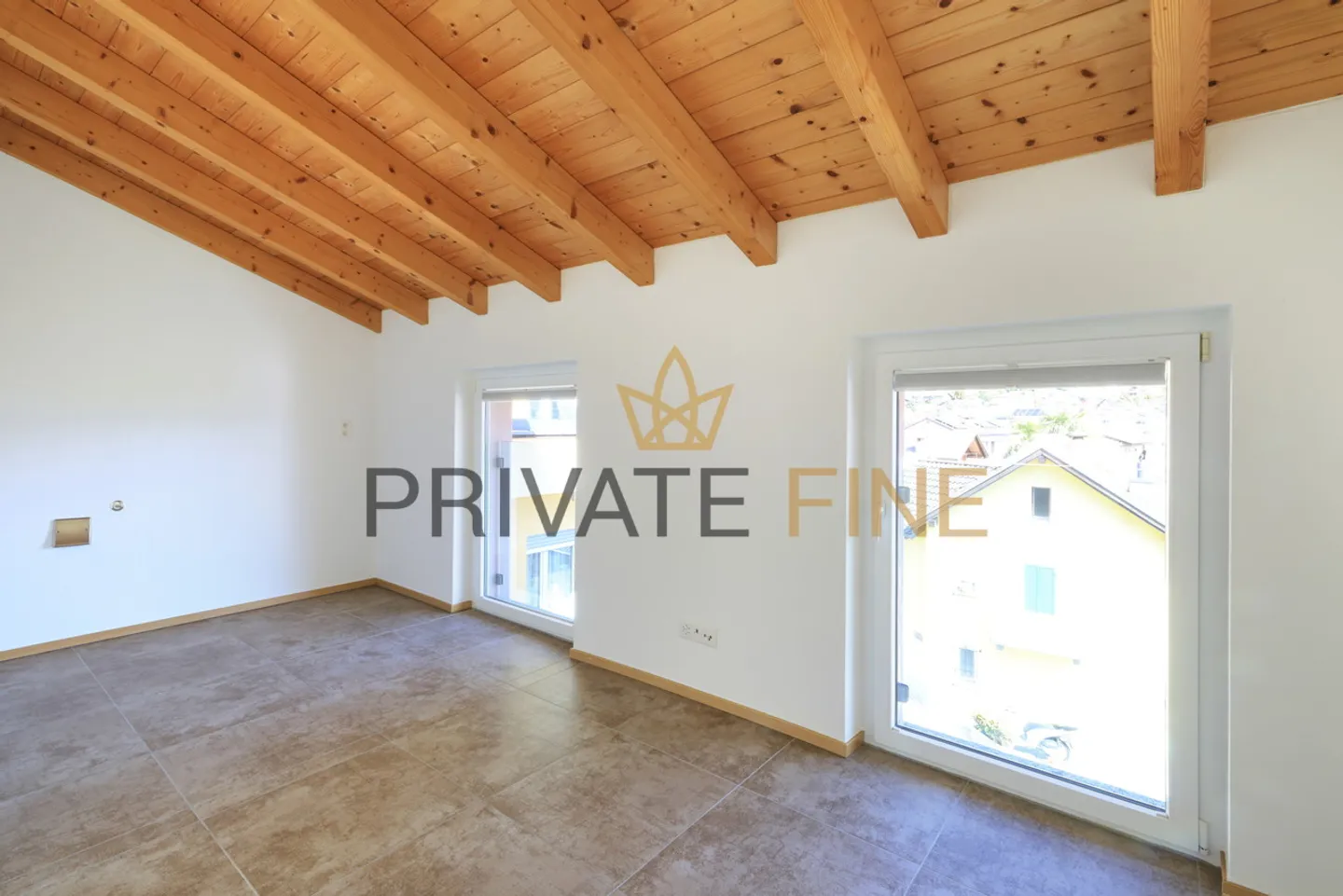 Grand et central appartement en attique de 4,5 pièces - Photo 8 sur 13