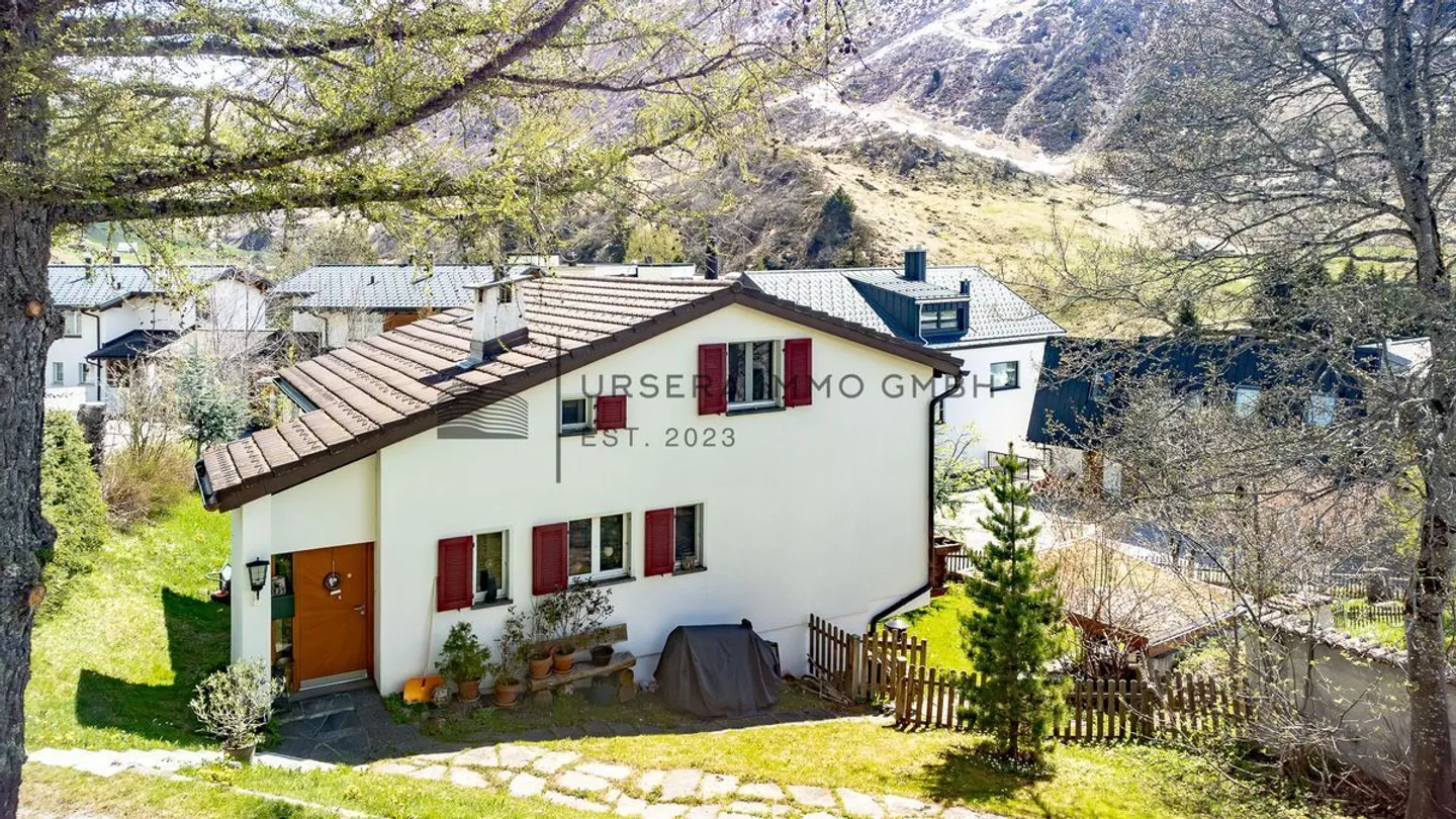 Offerta esclusiva - chalet raro in una posizione sensazionale a Andermatt Wiler - Foto 11 di 13