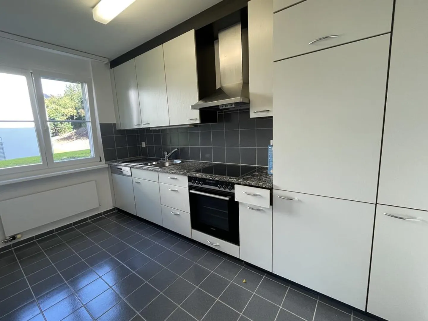 Charmante Wohnung mit Sitzplatz und eigenes Waschabteil - Foto 2 von 7