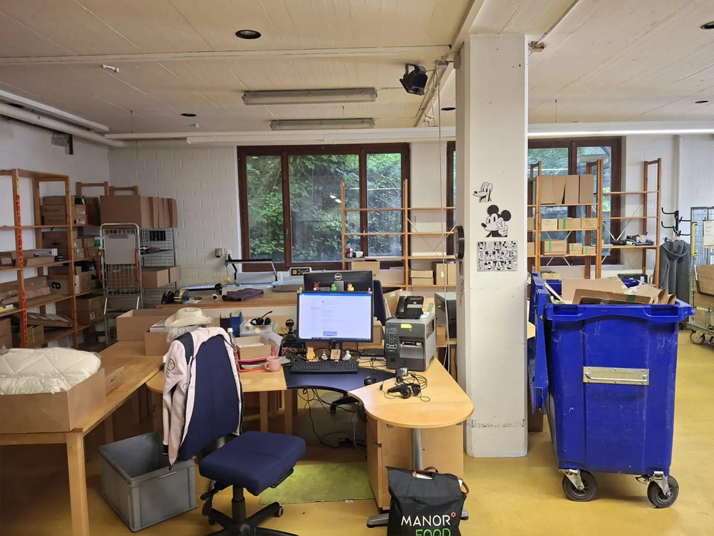 Espace commercial entrepôt incluant bureau - Photo 6 sur 6