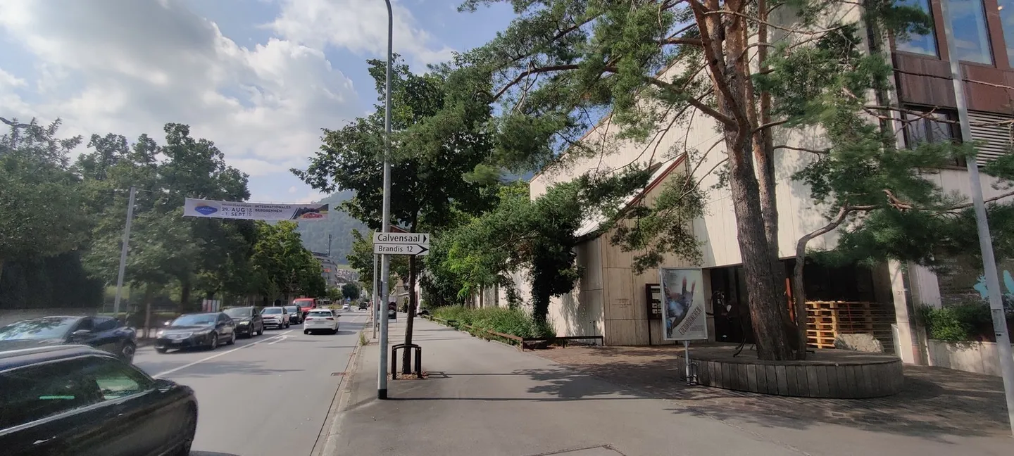 Urban Office Community (OC) Centrally Located Near Train Station Fully Equipped - Photo 17 of 17