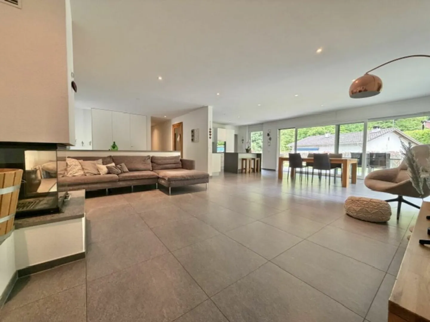Modern Single-Family Home - Photo 6 of 23
