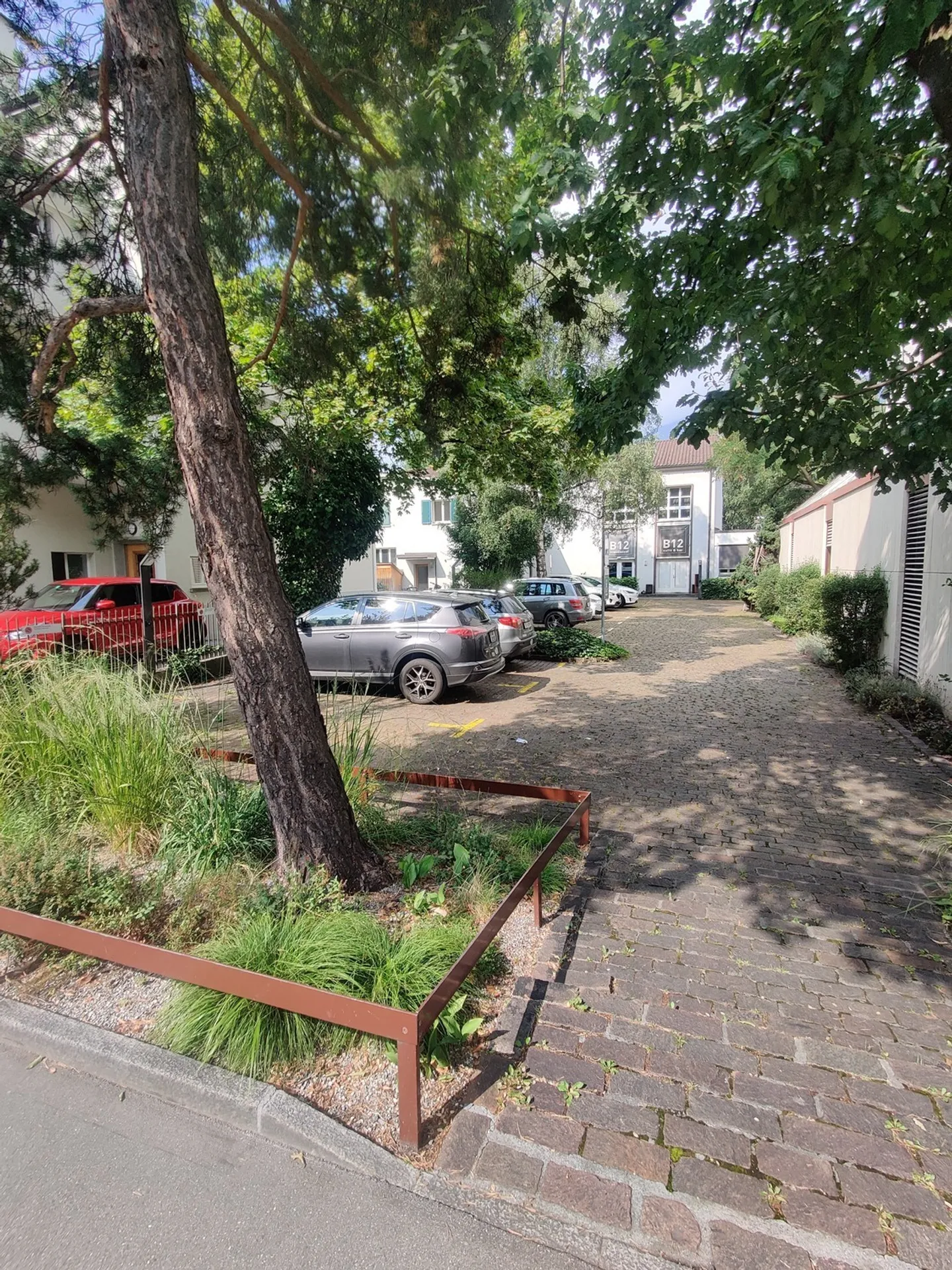 Urban Office Community (OC) Centrally Located Near Train Station Fully Equipped - Photo 13 of 17