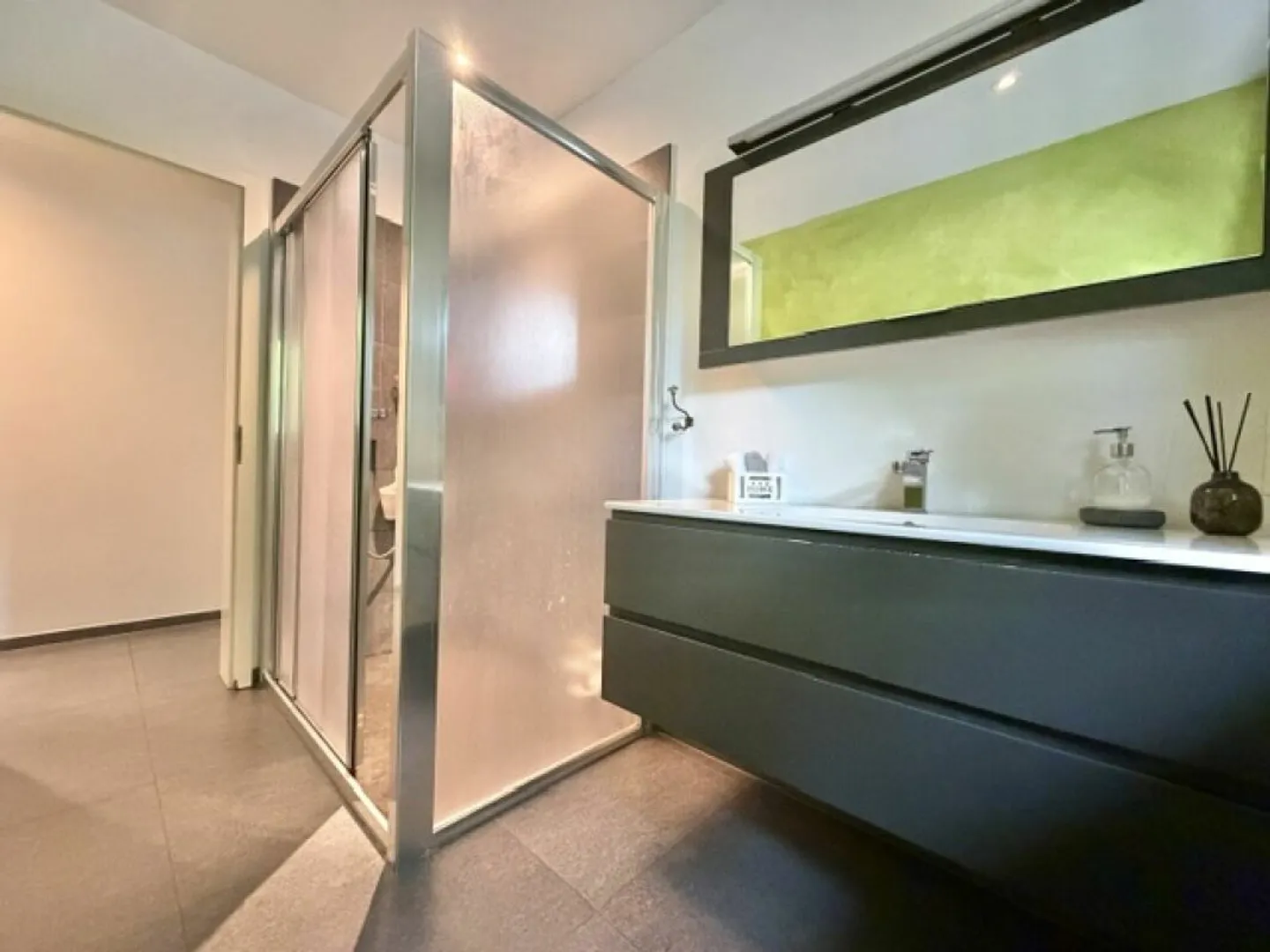 Modern Single-Family Home - Photo 16 of 23