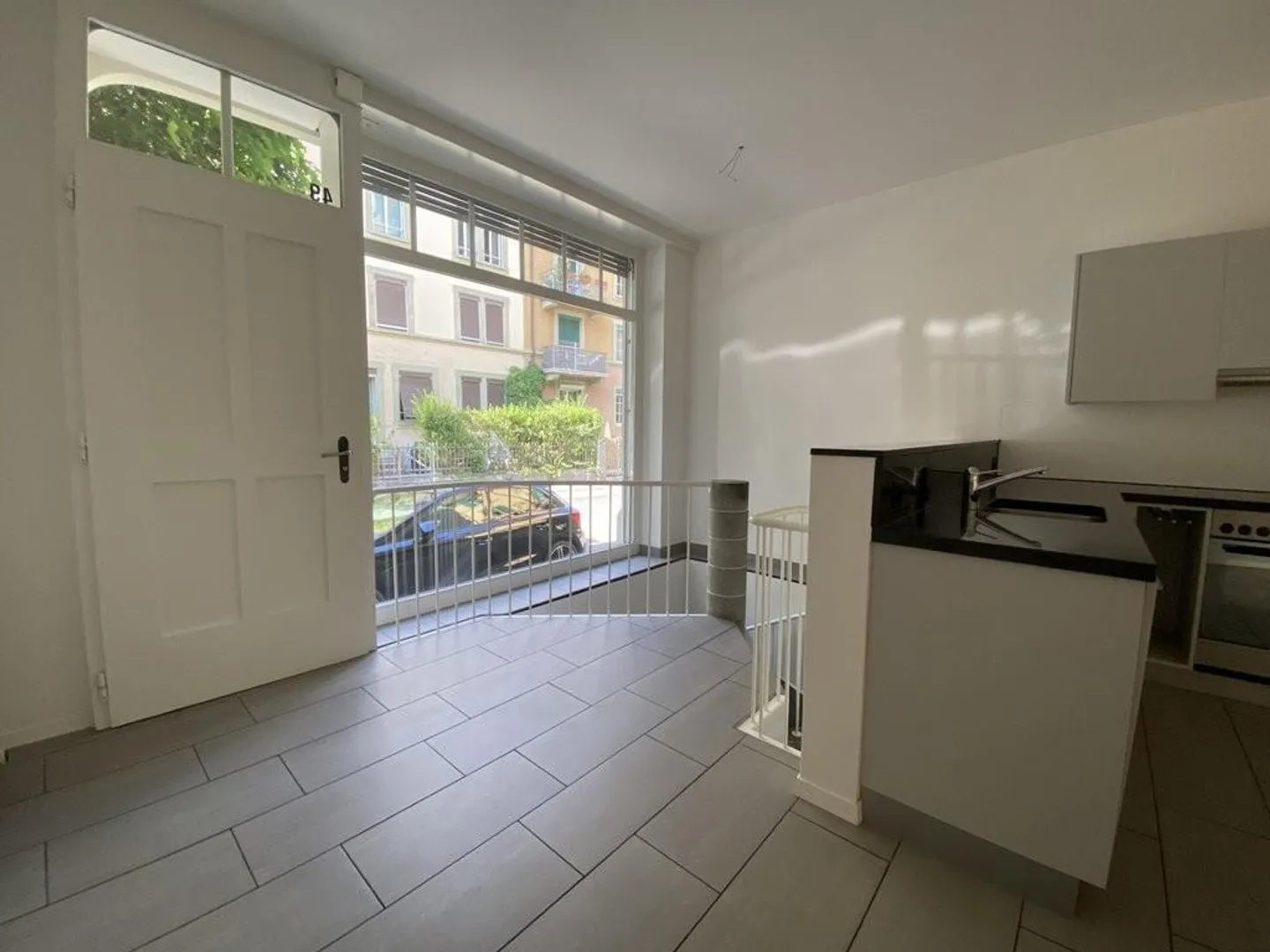 Modern apartment in the Länggass district - Photo 2 of 11