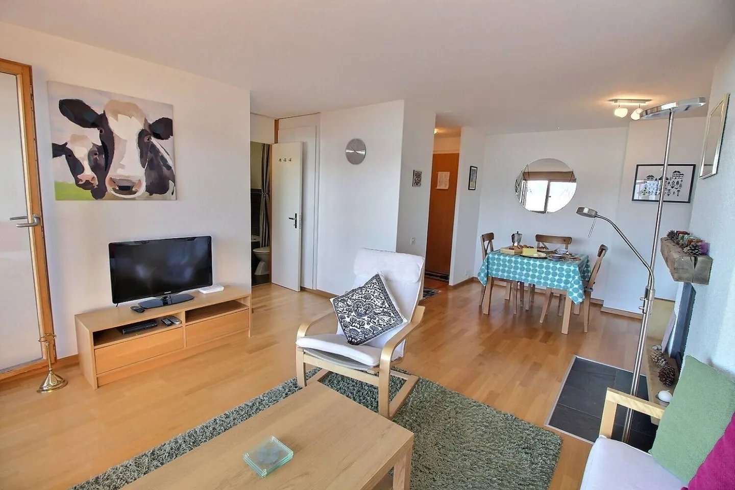 AV 15/Lion - 311 Weekly Rental - Photo 4 of 13