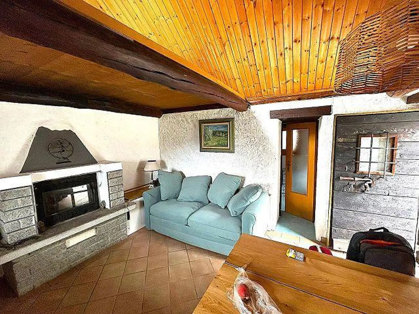 2 Rustici con Grande Terreno in una Posizione Molto Tranquilla e Soleggiata con Bella Vista - Foto 2 di 32