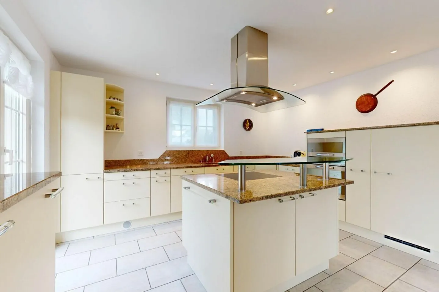 Your dream home - stylish country house with pool and plenty of space - Photo 3 of 16