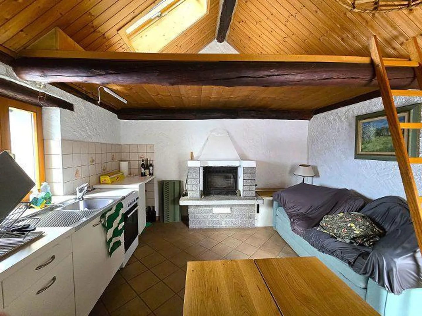 2 Rustici con Grande Terreno in una Posizione Molto Tranquilla e Soleggiata con Bella Vista - Foto 3 di 32