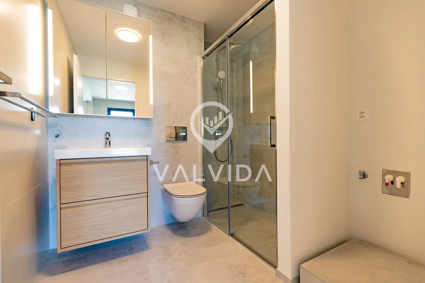 Appartamento 2.5 locali con balcone, posto auto e cantina - Foto 4 di 9