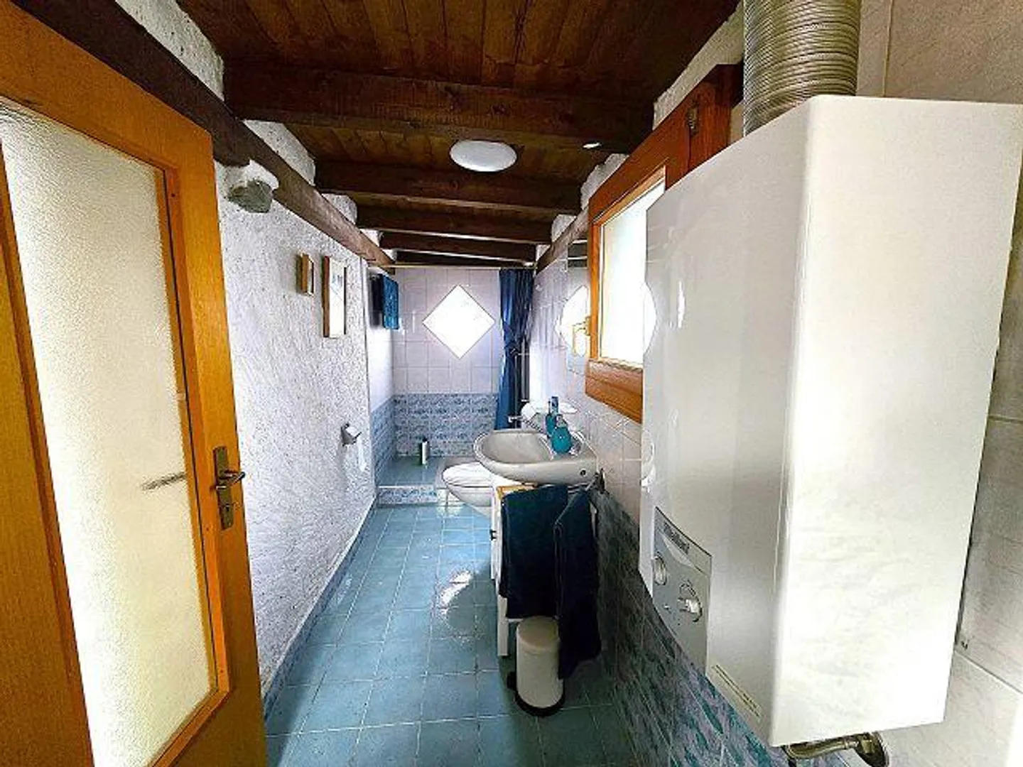 2 Rustici con Grande Terreno in una Posizione Molto Tranquilla e Soleggiata con Bella Vista - Foto 8 di 32