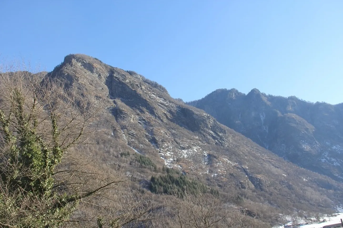 Terreno edificabile con progetto in una bella posizione panoramica - Foto 3 di 5