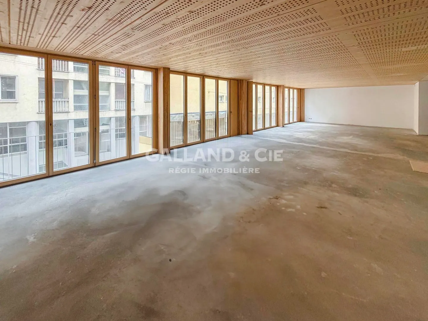 Work in the heart of Lausanne - Photo 1 of 3