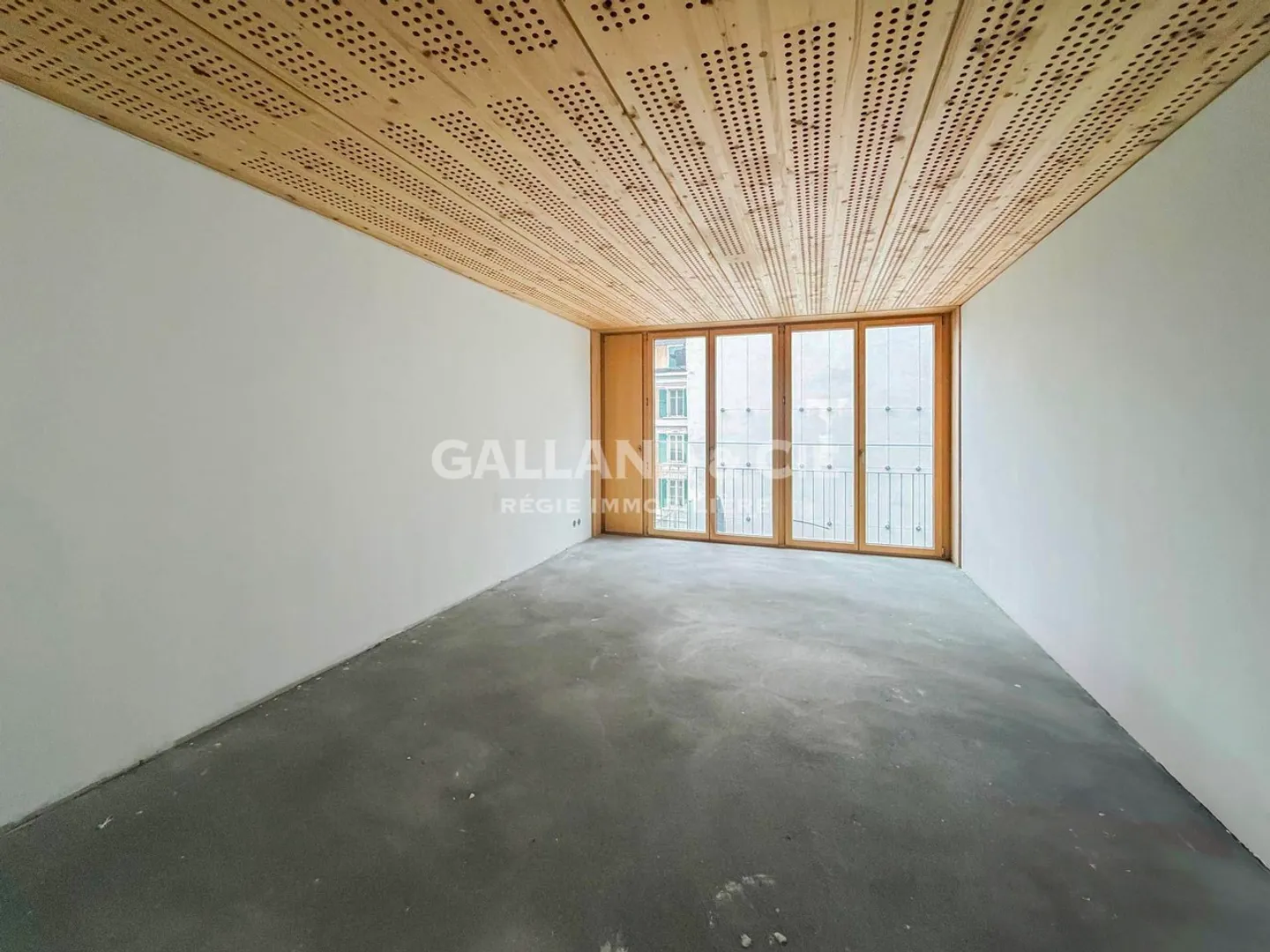 Work in the heart of Lausanne - Photo 2 of 3