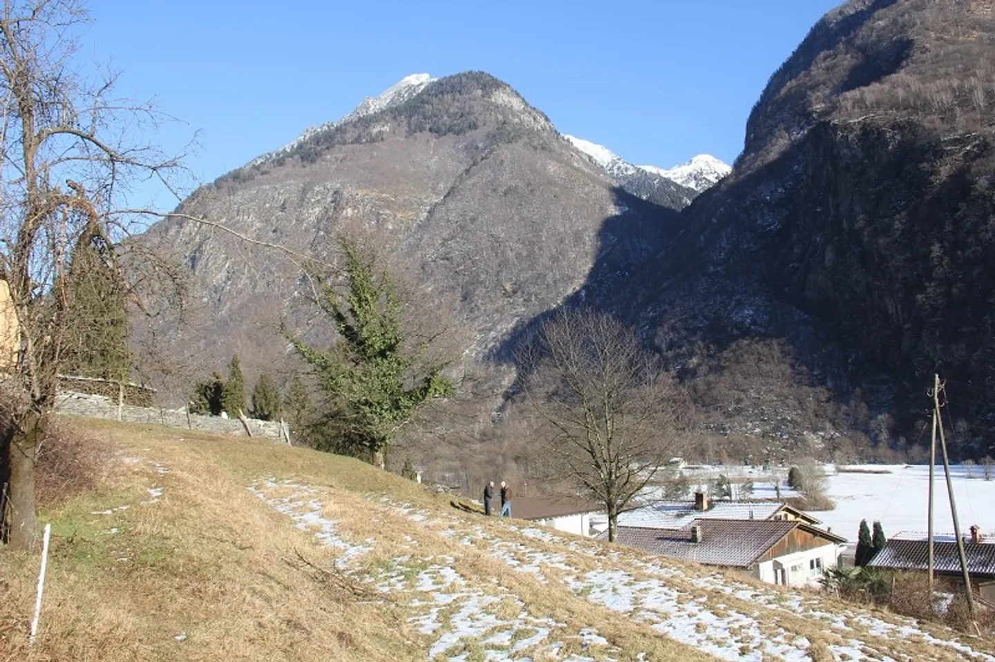 Terreno edificabile con progetto in una bella posizione panoramica - Foto 1 di 5