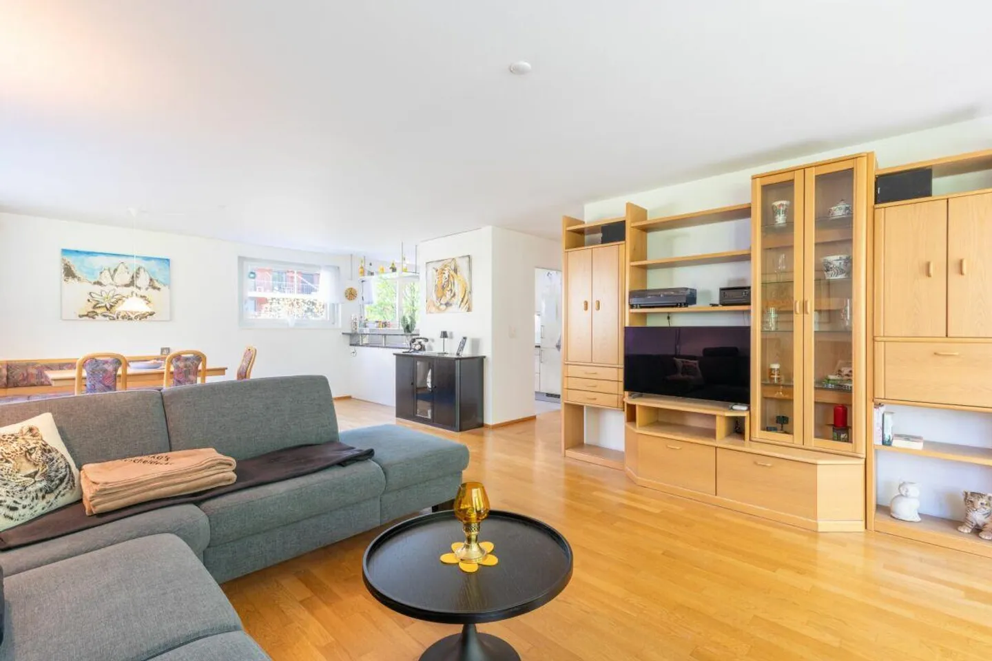 Modern apartment in the Langmatt district - Photo 2 of 13
