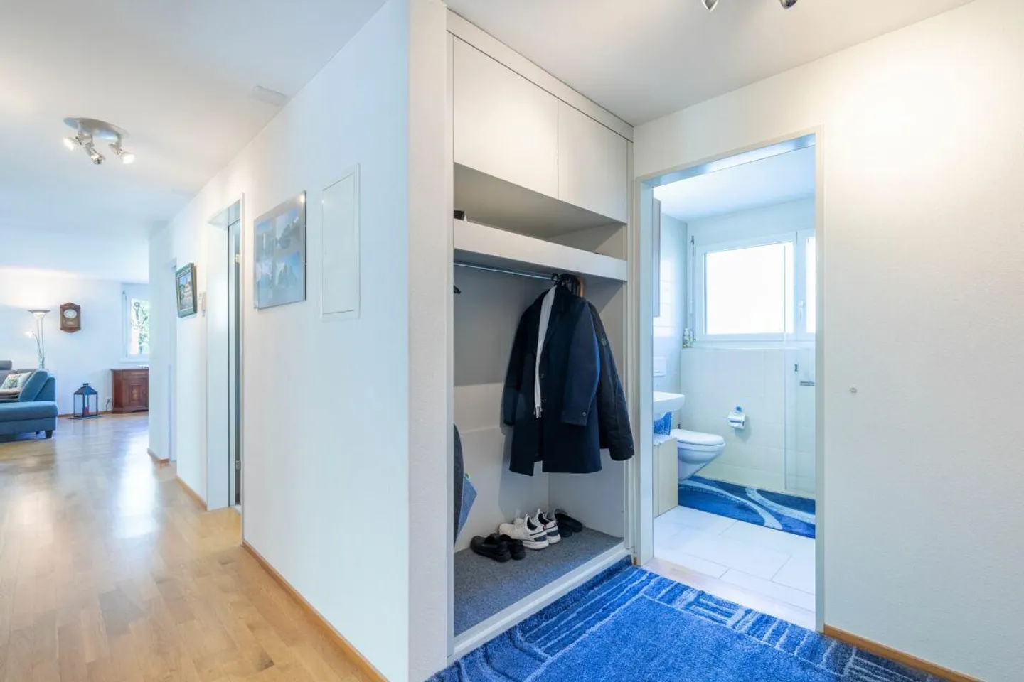 Modern apartment in the Langmatt district - Photo 10 of 13