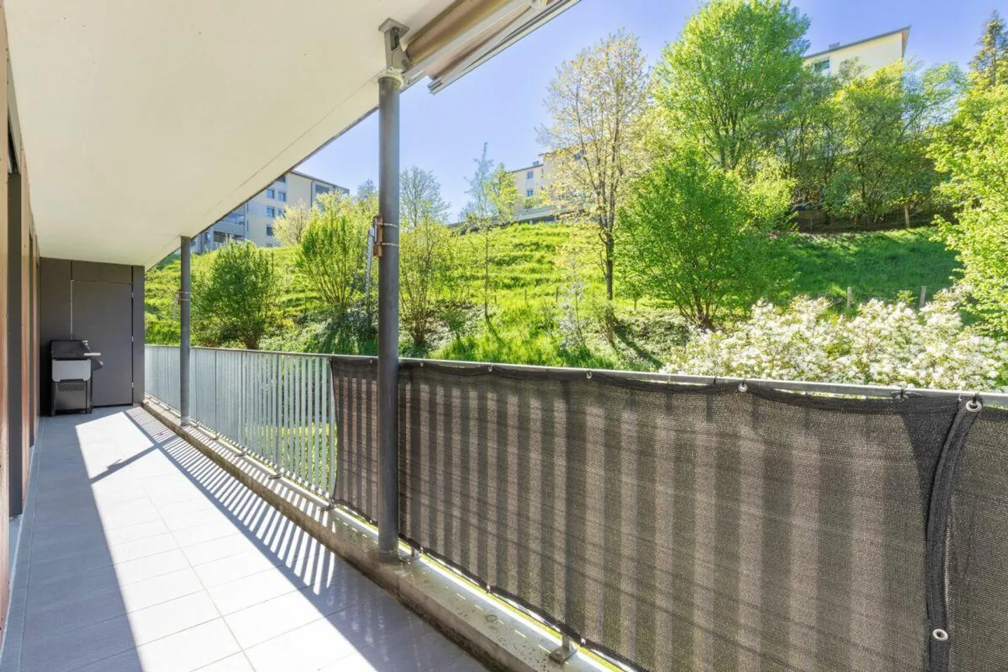Modern apartment in the Langmatt district - Photo 12 of 13