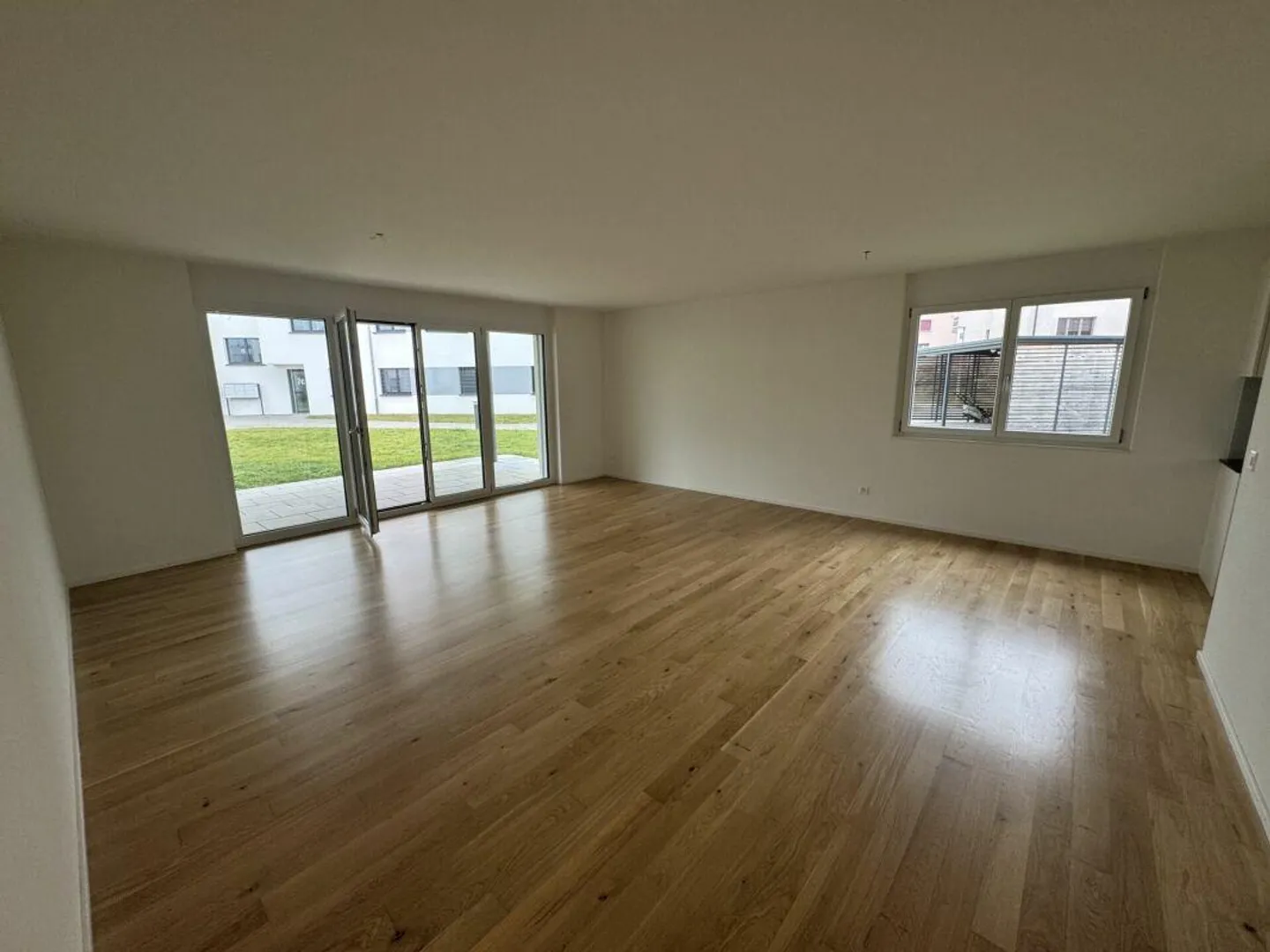 *Helle 4 1/2-Zimmerwohnung im Erdgeschoss zu vermieten* - Foto 3 von 14