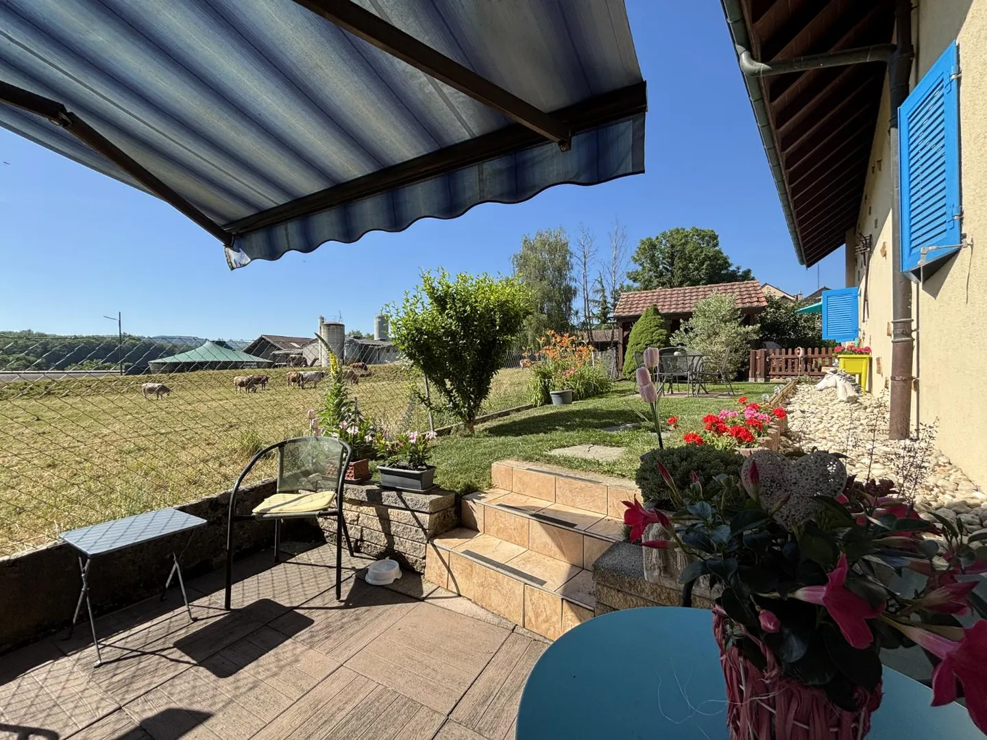 Rare: 2 Houses with Solar System + Heat Pump · Pool · 5 Minutes from Yverdon - Photo 15 of 20