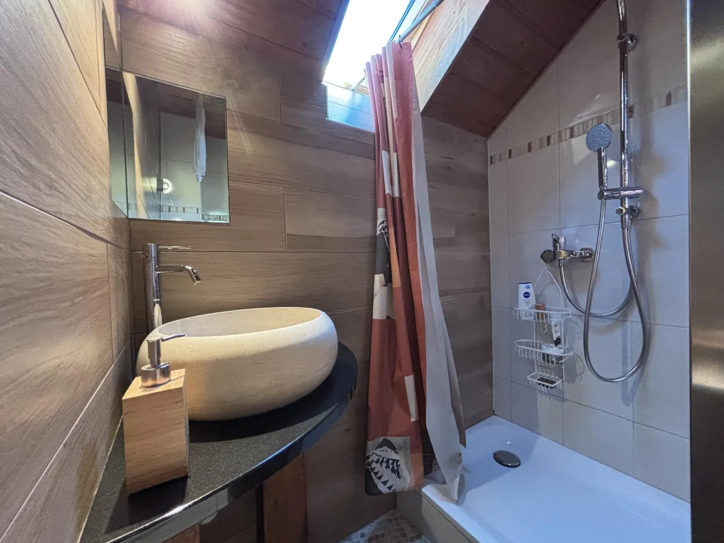 Rare: 2 Houses with Solar System + Heat Pump · Pool · 5 Minutes from Yverdon - Photo 11 of 20