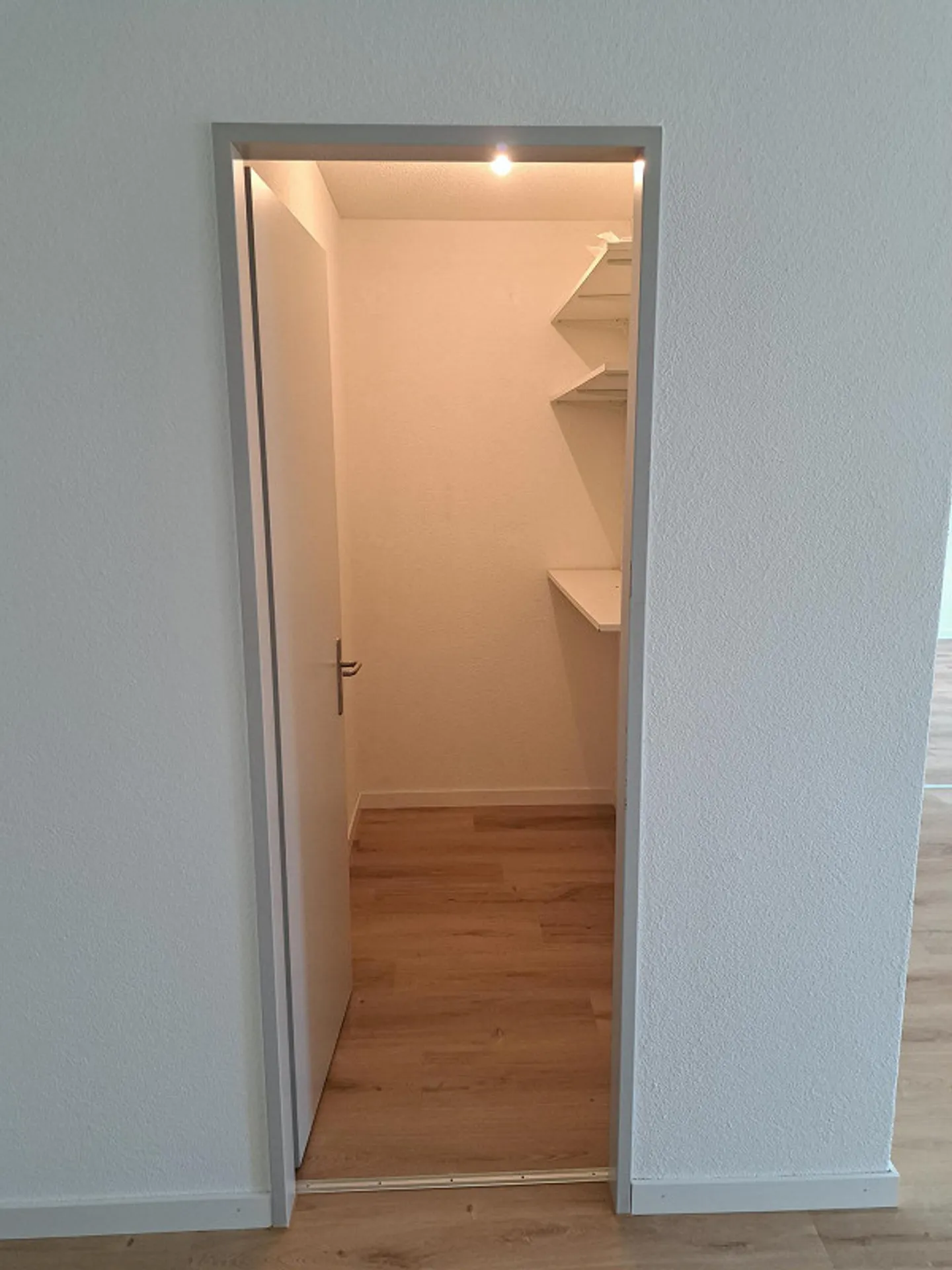 Charmante 2.5 Zimmer Wohnung - Foto 9 von 10