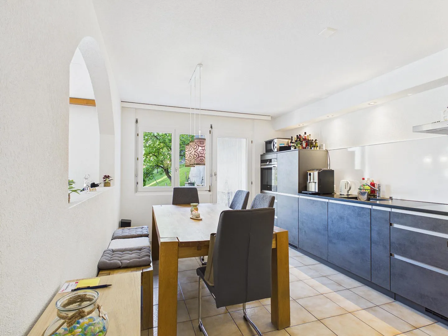 Charming Garden Apartment with View and Garage near Visp - Photo 5 of 15