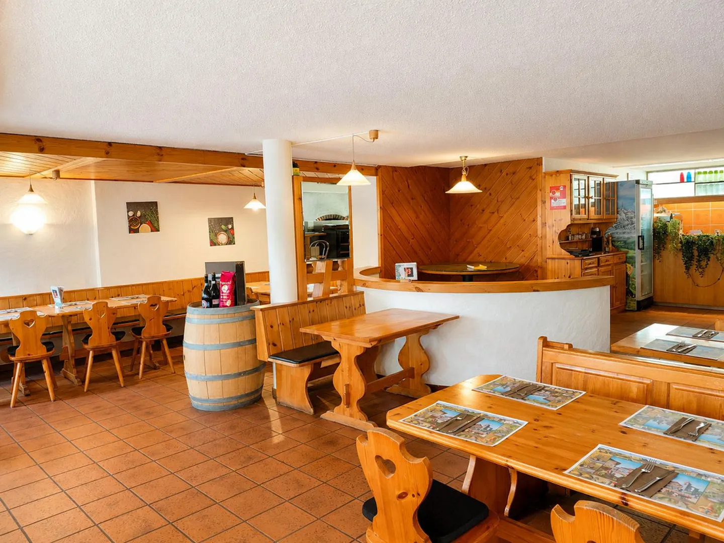 Immeuble de rapport entièrement loué avec restaurant et 4 appartements - Photo 8 sur 8