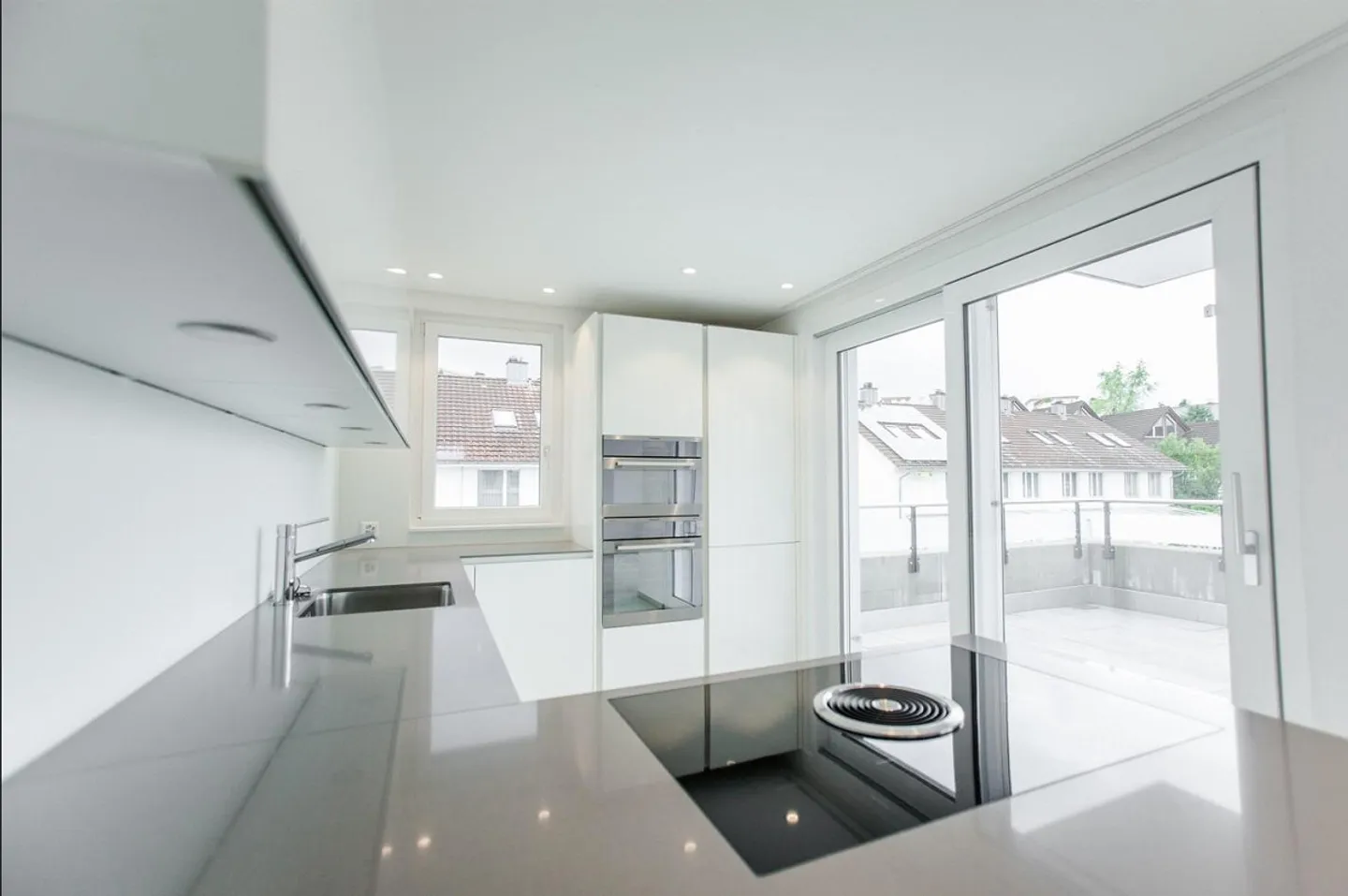 Appartement penthouse exclusif en standard de propriété dans un emplacement de choix - Photo 2 sur 18