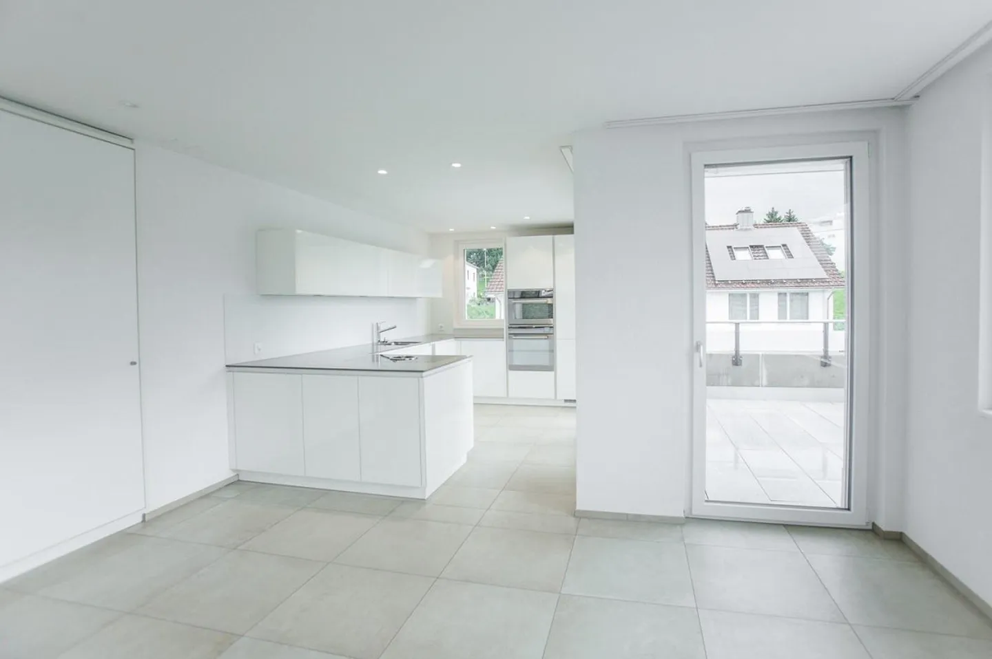 Appartement penthouse exclusif en standard de propriété dans un emplacement de choix - Photo 3 sur 18