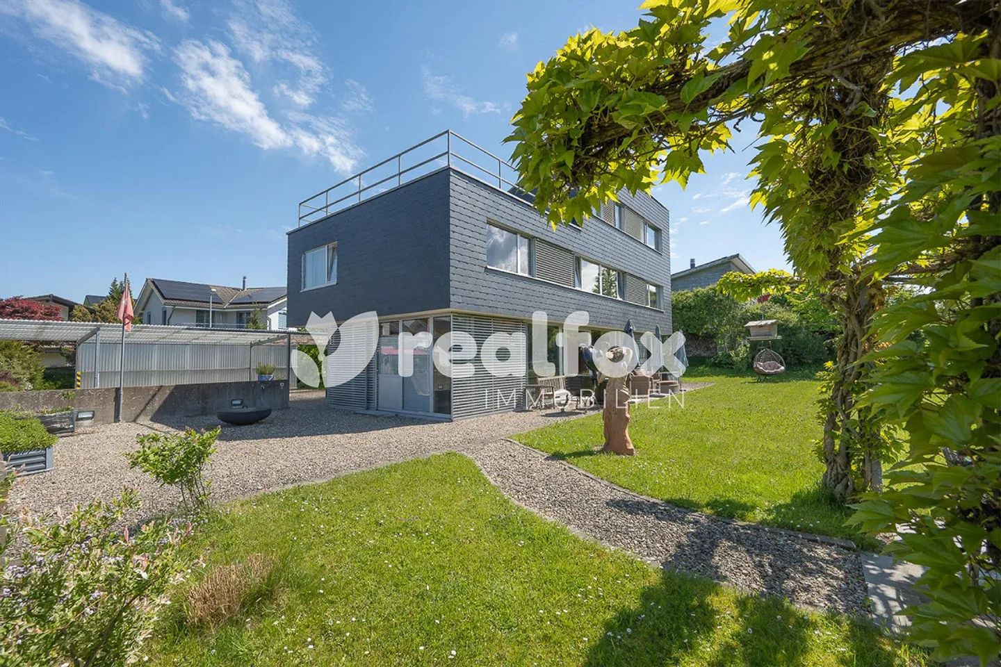 Freistehendes Einfamilienhaus mit Aussicht - Foto 1 von 28