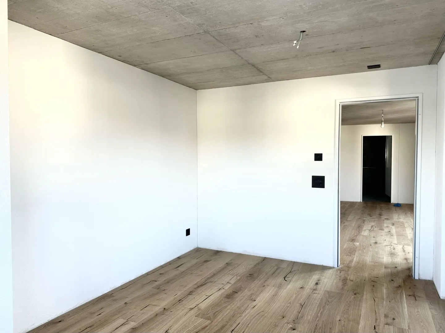 Light-flooded 2.5-room new apartment in Zurich-Altstetten - Photo 6 of 10