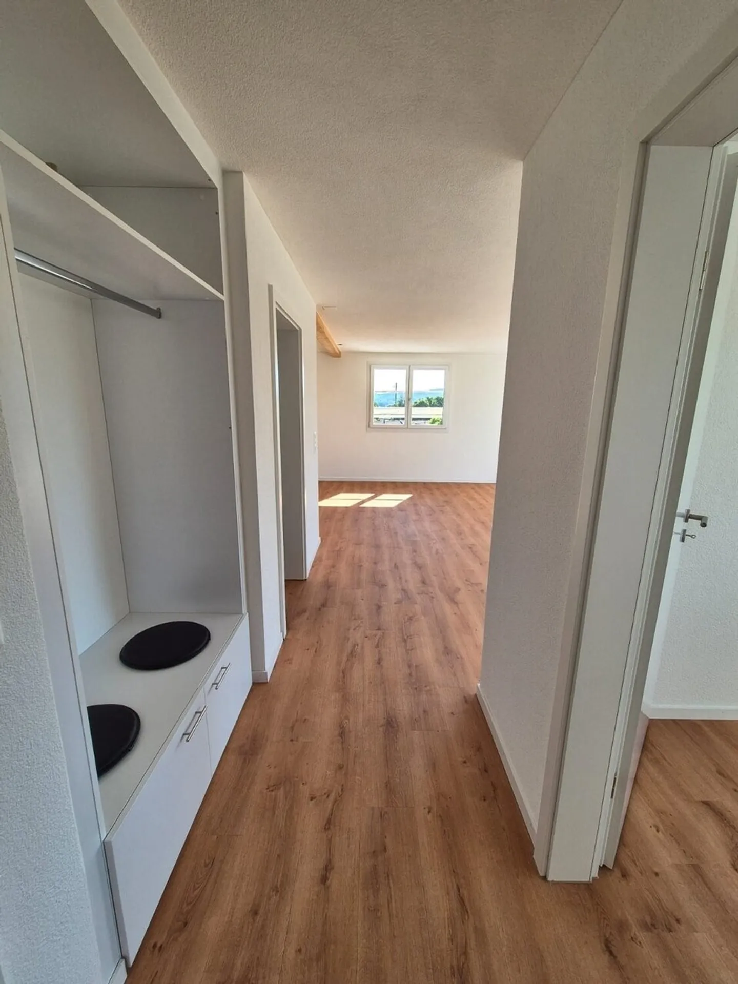 Sonnige Attikawohnung mit Weitsicht  2.5 Zimmer in Moosseedorf - Foto 4 von 13
