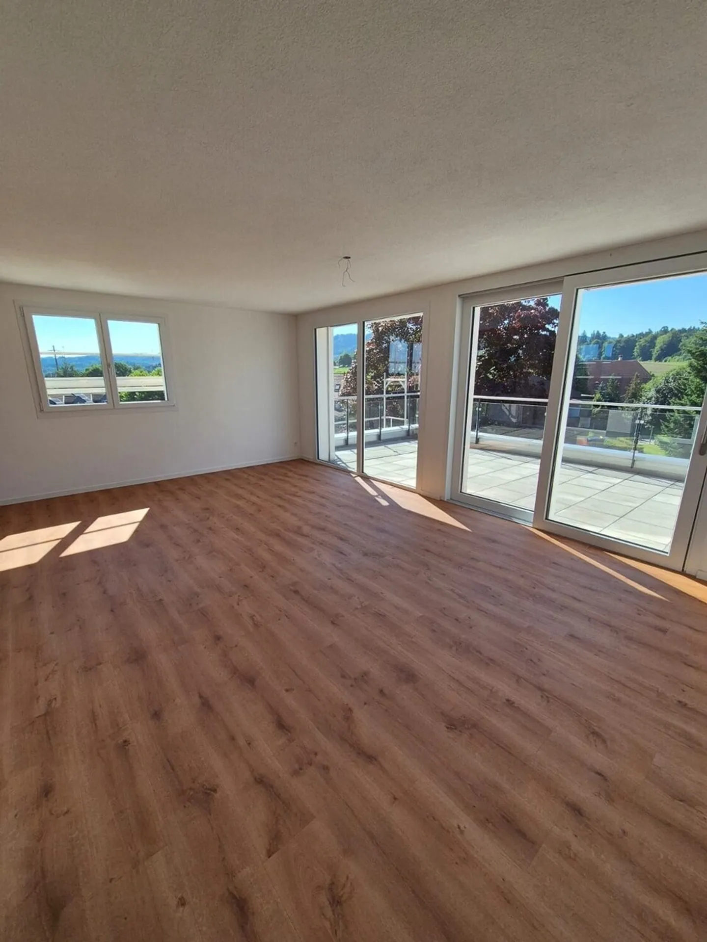 Sonnige Attikawohnung mit Weitsicht  2.5 Zimmer in Moosseedorf - Foto 5 von 13