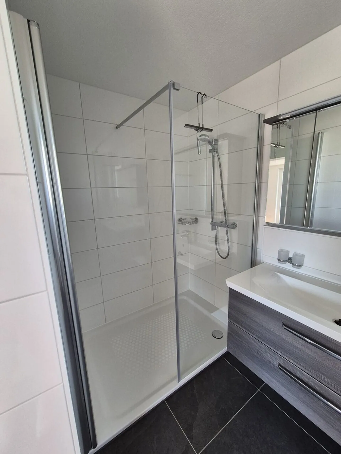 Sonnige Attikawohnung mit Weitsicht  2.5 Zimmer in Moosseedorf - Foto 11 von 13
