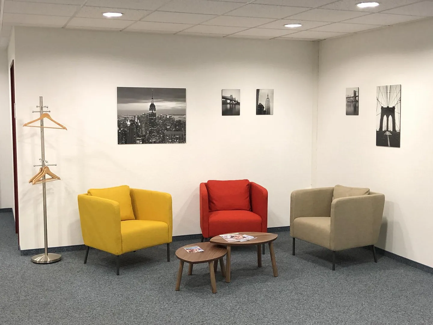 Sennweidstrasse 43/45 Steinhausen - Uffici ideali luminosi per giovani e ... - Foto 3 di 8