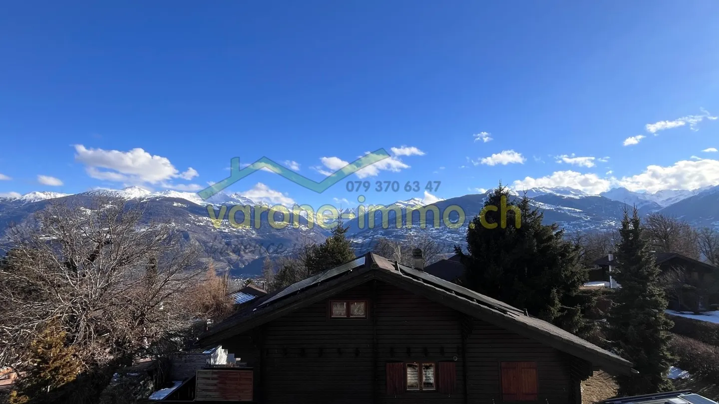 Geräumiges renoviertes und erweitertes Chalet mit 4,5 Zimmern - Foto 16 von 17