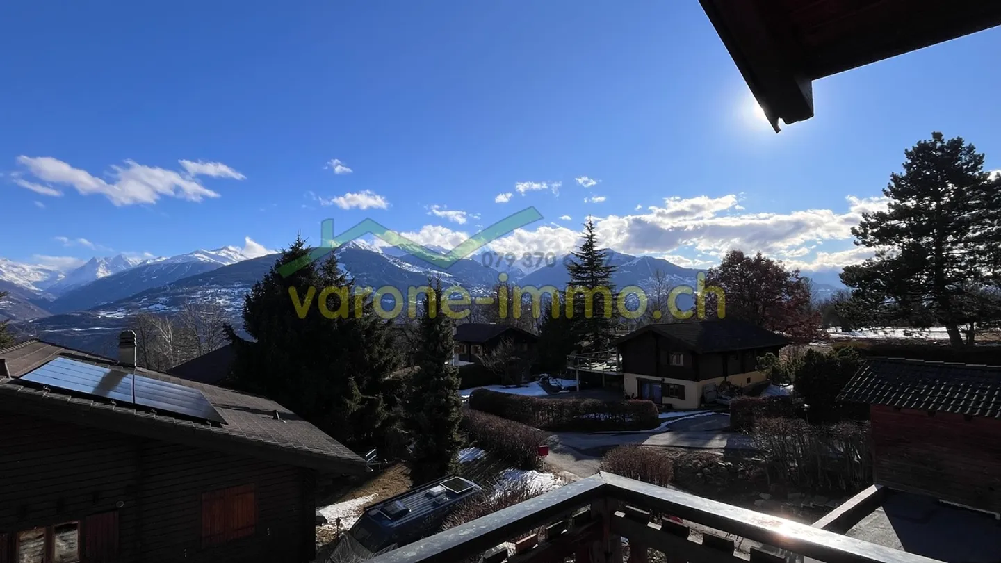 Geräumiges renoviertes und erweitertes Chalet mit 4,5 Zimmern - Foto 17 von 17