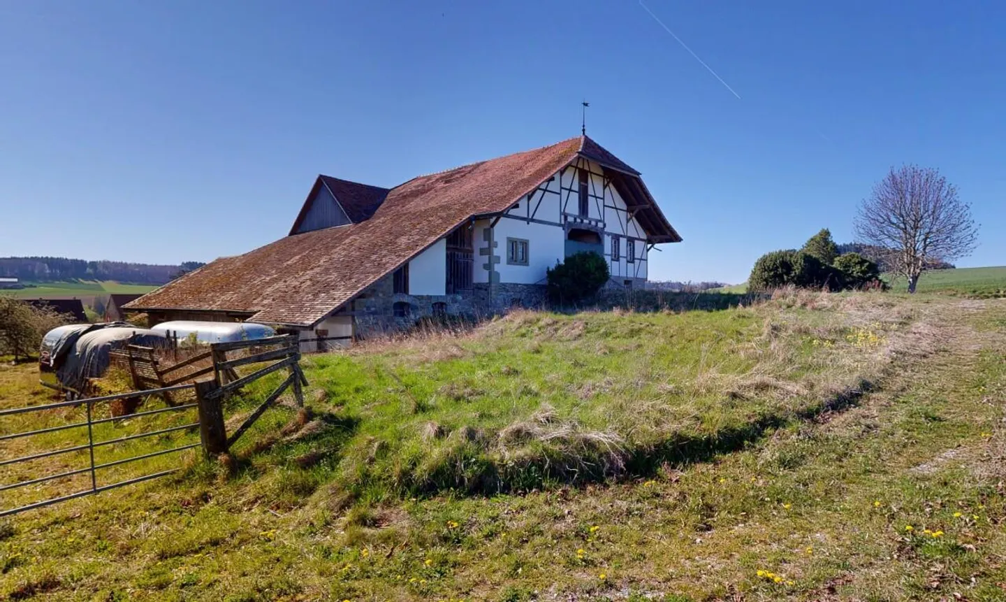 Ferme historique à fort potentiel - Photo 5 sur 11