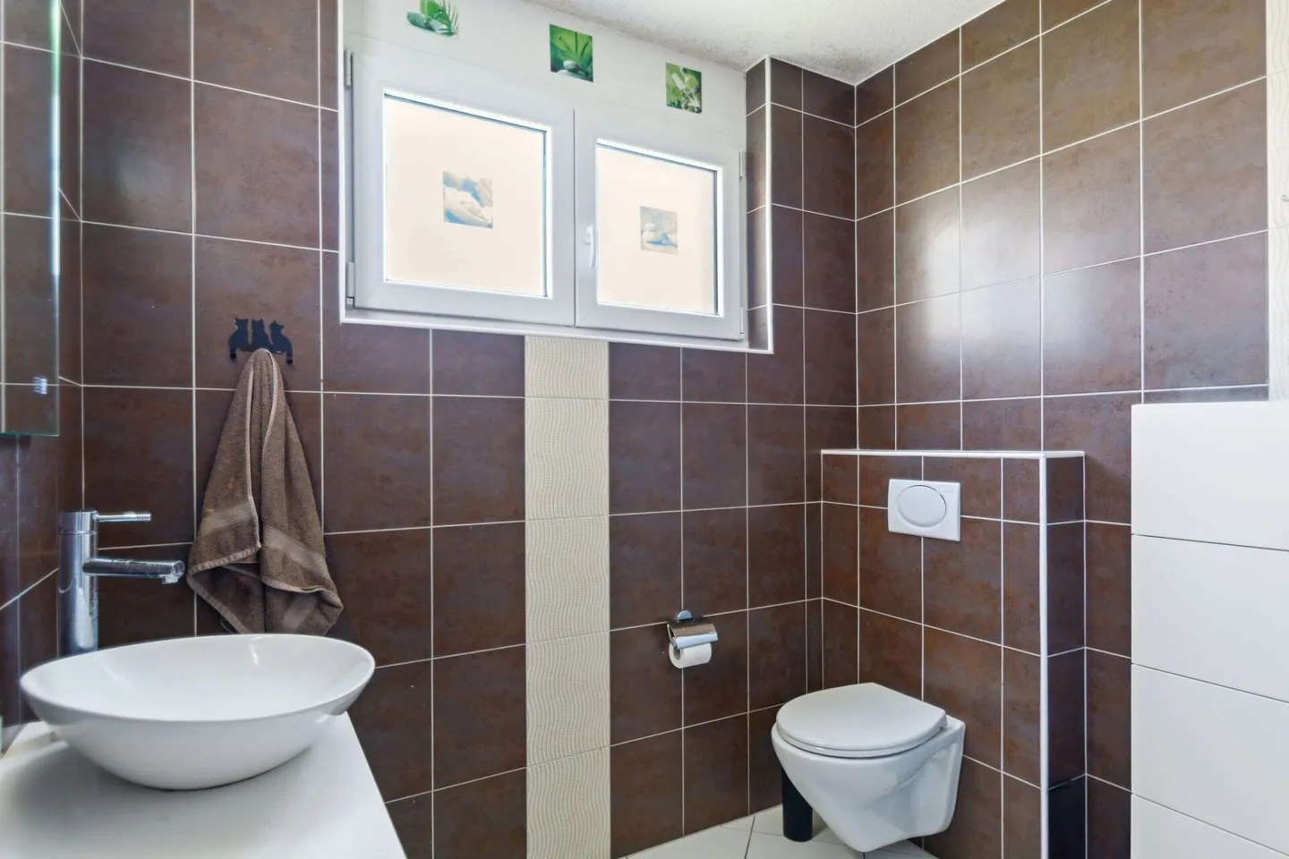 Charmante Villa mit Garten - Foto 8 von 12