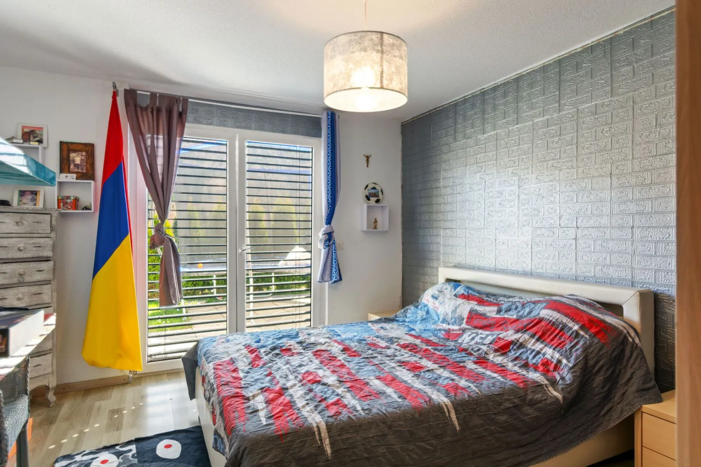 Charmante Villa mit Garten - Foto 10 von 12