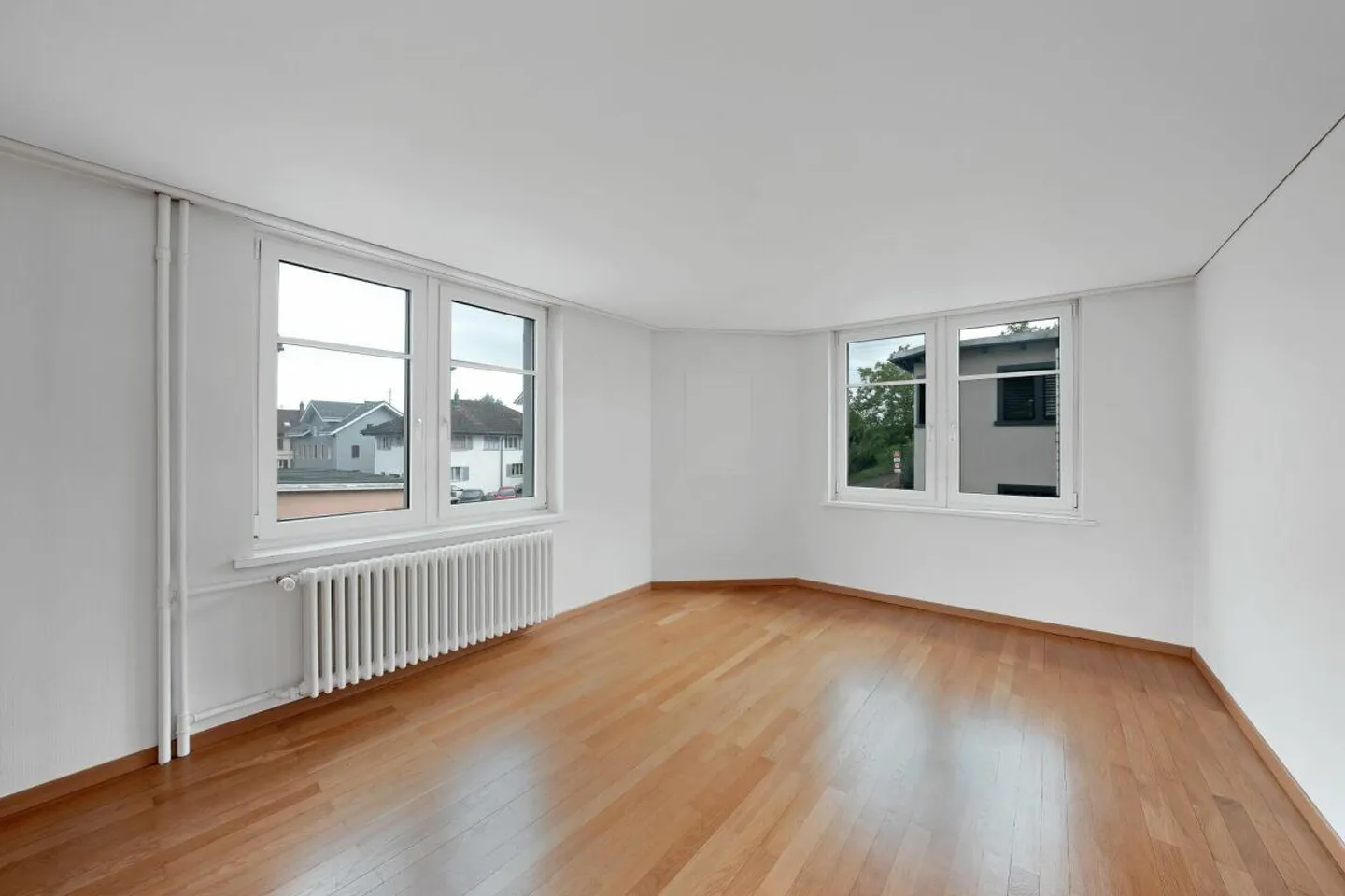 Three-family house - Photo 5 of 10