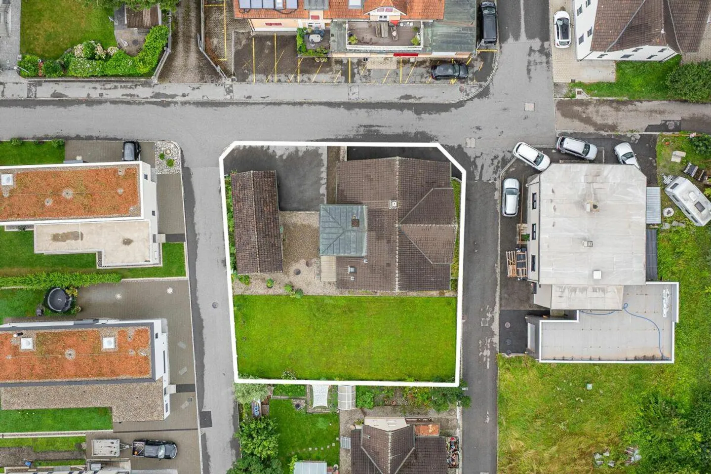 Three-family house - Photo 8 of 10