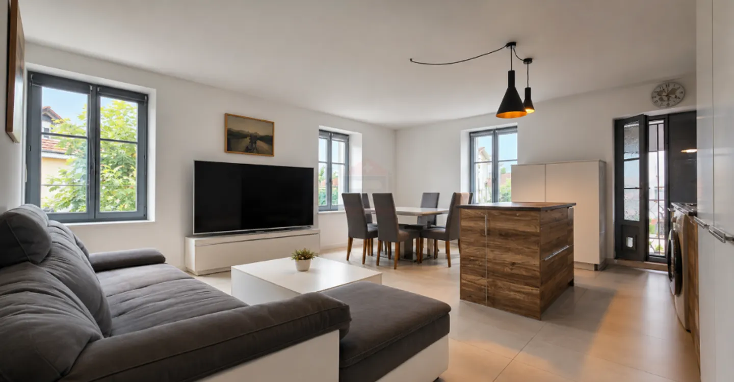 Zwischen Natur und Genf eine wunderschöne 5-Zimmer-Wohnung mit Balkon - Foto 1 von 5